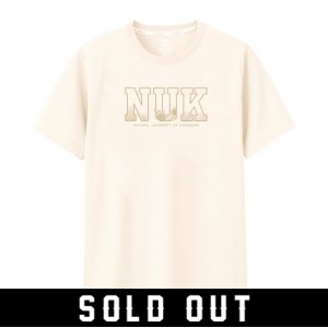 【團購商品，20件起做】NUK大學浮世繪短T_杏樹白