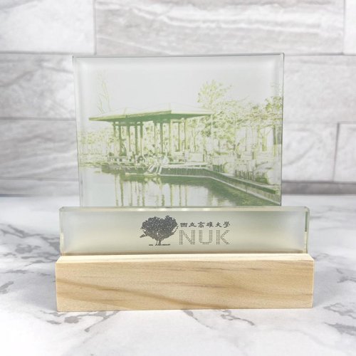 【團購商品，10個起做】高大校景名片座